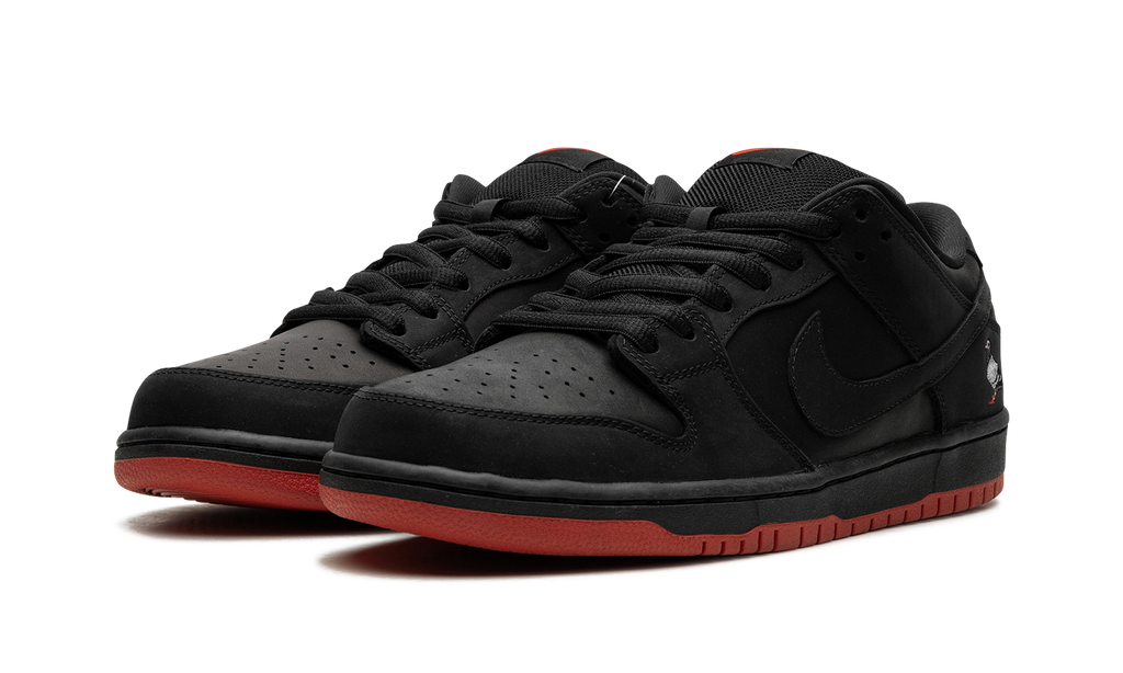 Nike SB Dunk Low Schwarze Taube