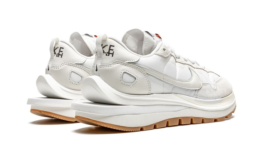 Nike Vaporwaffle Sacai Sail Gum 