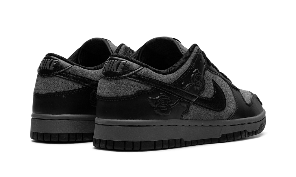 Dunk Low WMNS "Schwarze Rosen"