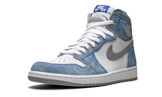 Jordan 1 Retro High Hyper Royal Rauchgrau