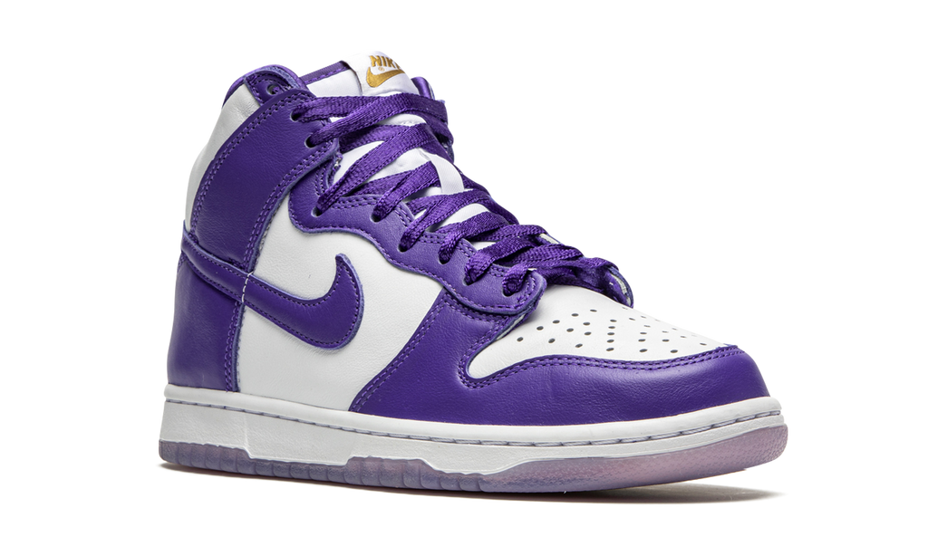 Nike Dunk High Varsity Lila