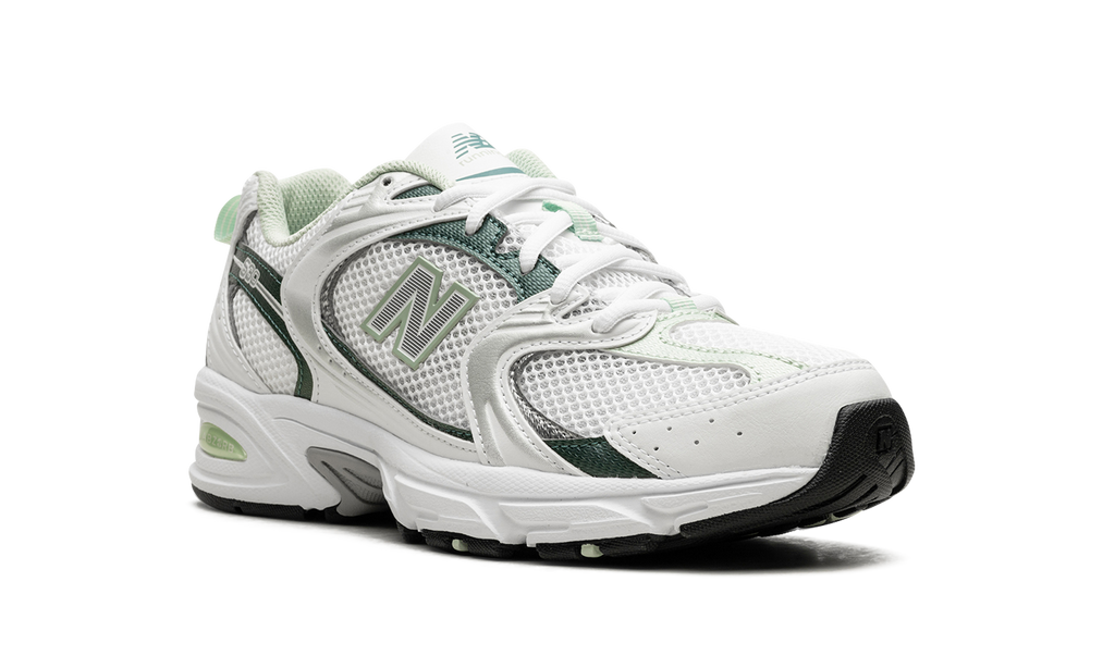 New Balance 530 Weiß New Spruce Clay Ash