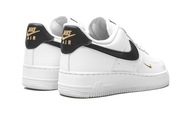 Nike Air Force 1 Essential Weiß Schwarz Gold