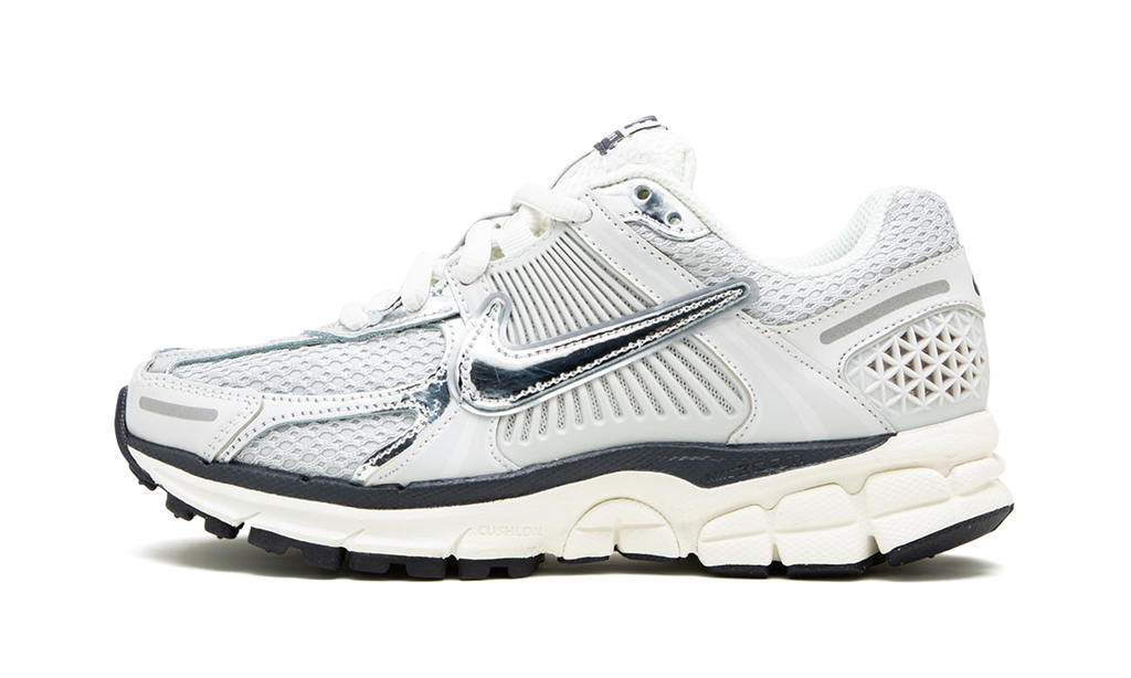 Nike Zoom Vomero 5 Photon Dust Metallic Silber