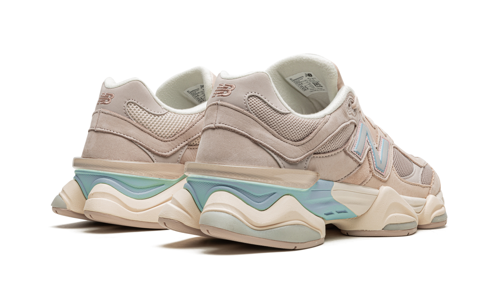 New Balance 9060 Elfenbein
