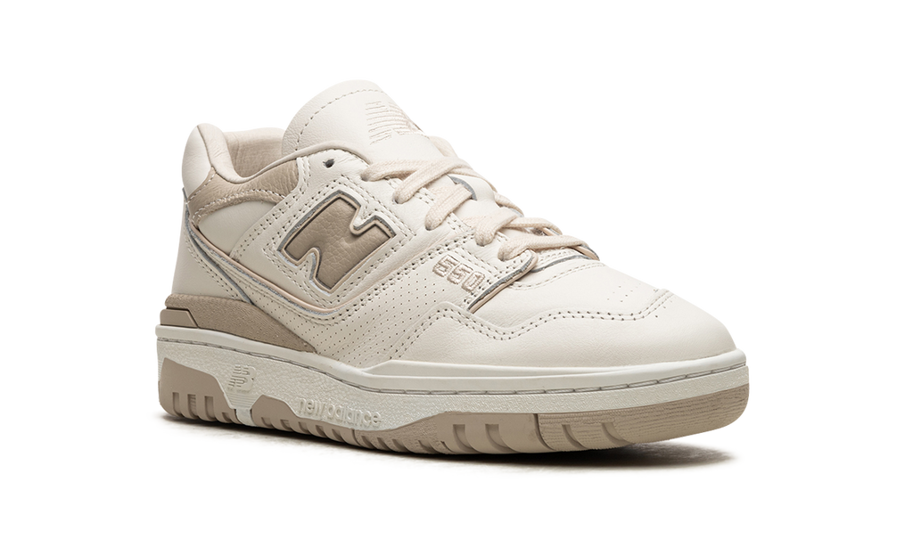Beige New Balance 550