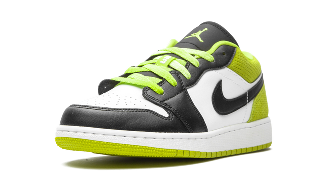 Jordan 1 Low Black Cyber 