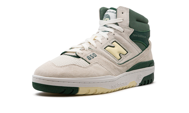 New Balance 650R Sea Salt Nightwatch Grün