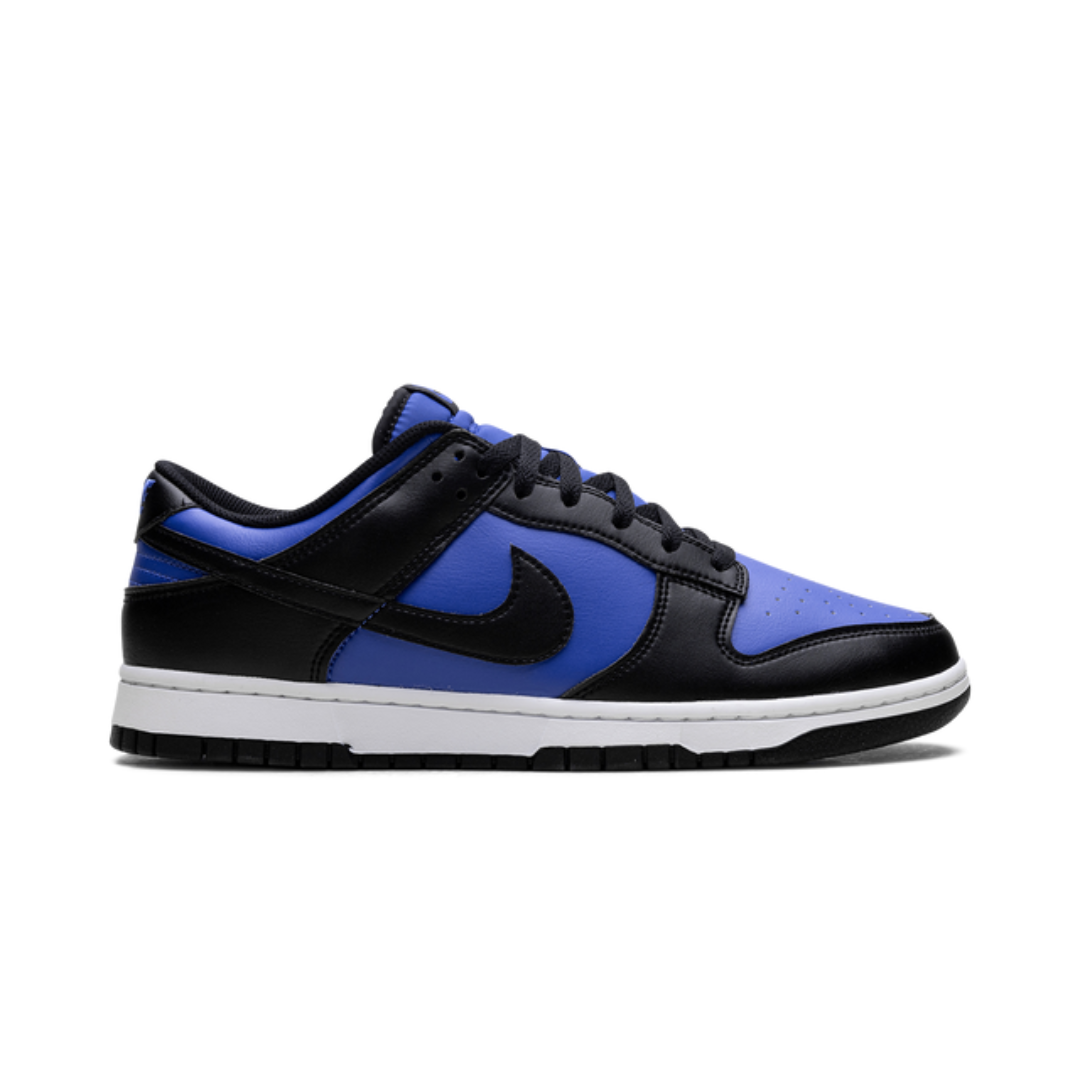 Dunk Low „Hyper Royal“
