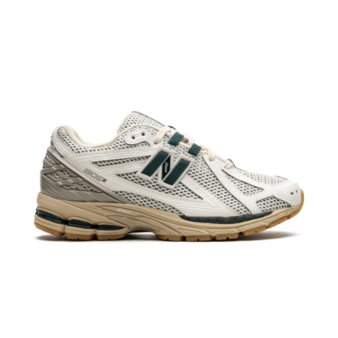 New Balance 1906R "Kith-Schwarz"