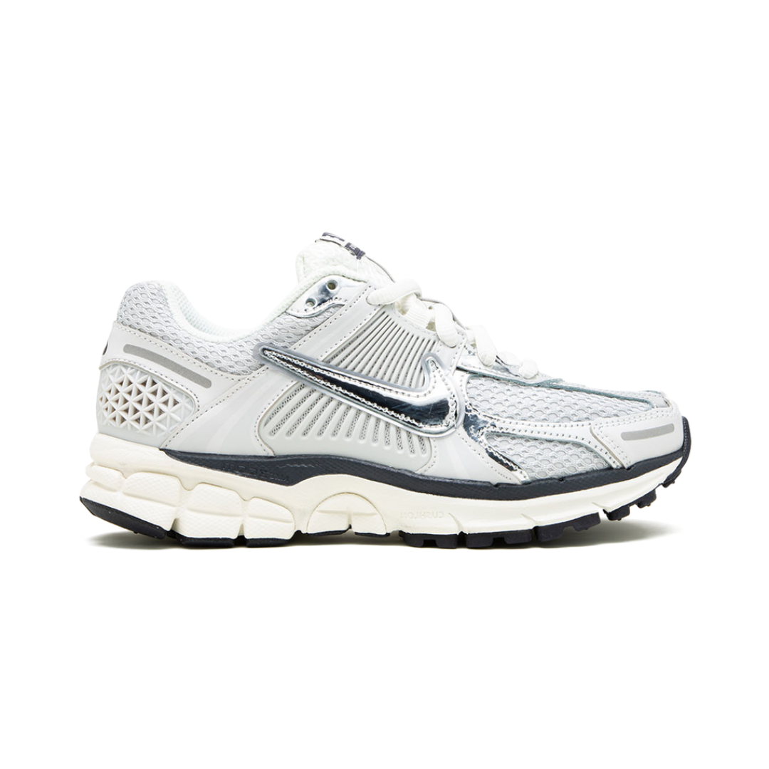 Nike Zoom Vomero 5 Photon Dust Metallic Silber