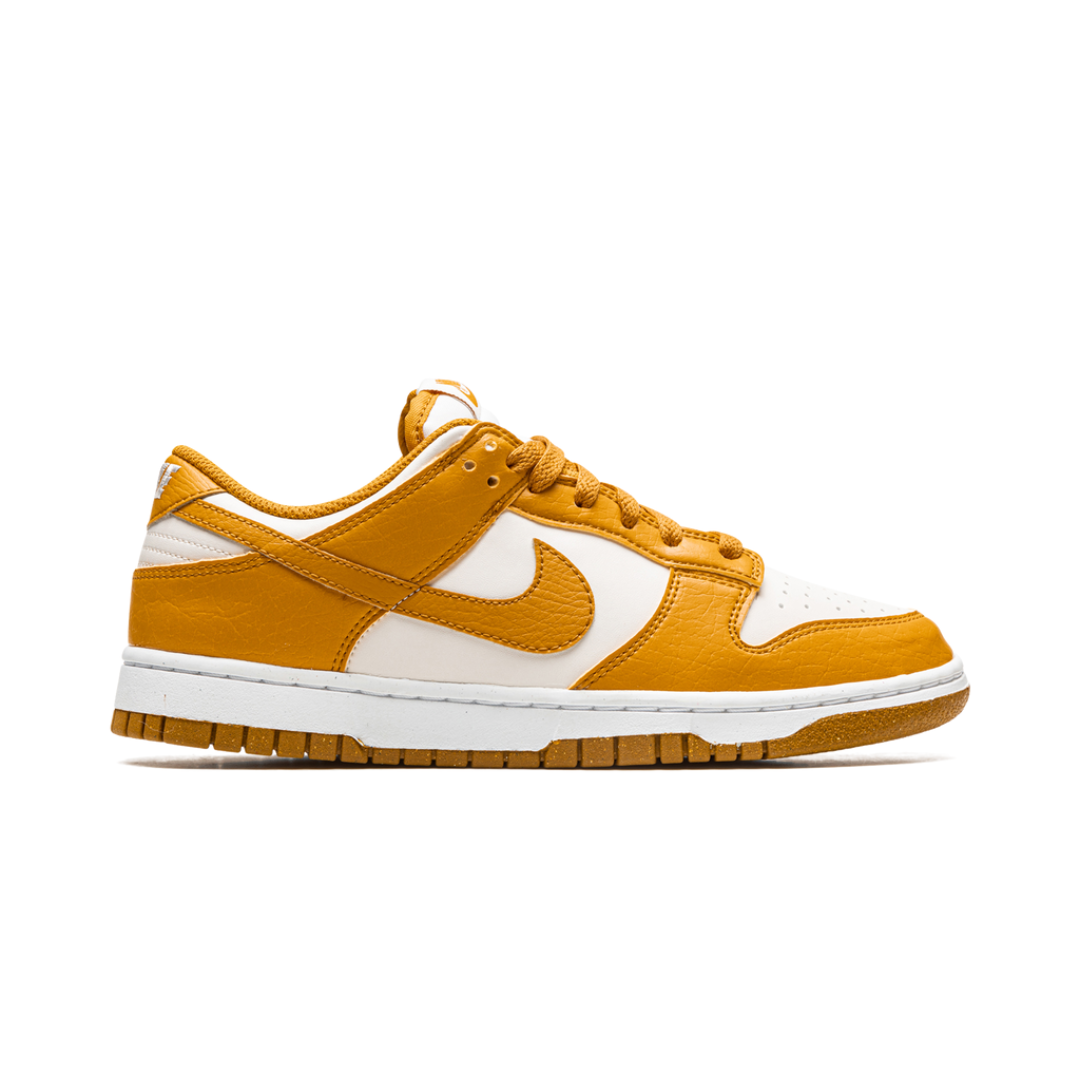 Nike Dunk Low Next Nature Phantom Gold Wildleder