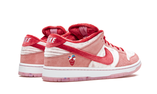 Nike SB Dunk Low Strangelove 