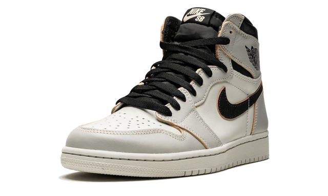 Jordan 1 Retro High OG Defiant SB NYC nach Paris