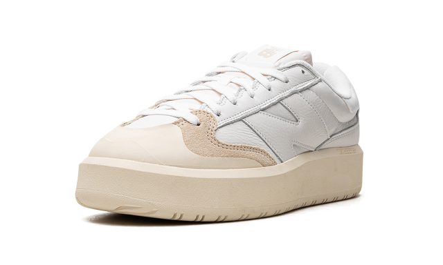 New Balance 302 „Weißer Mondstrahl“
