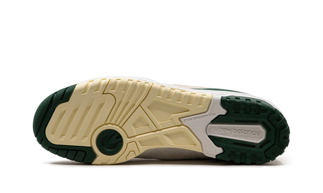 New Balance 650R Sea Salt Nightwatch Grün