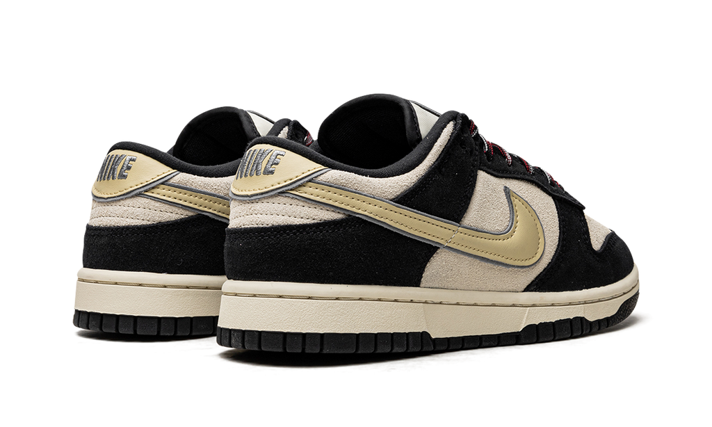 Nike Dunk Low LX Schwarzes Wildleder Team Gold