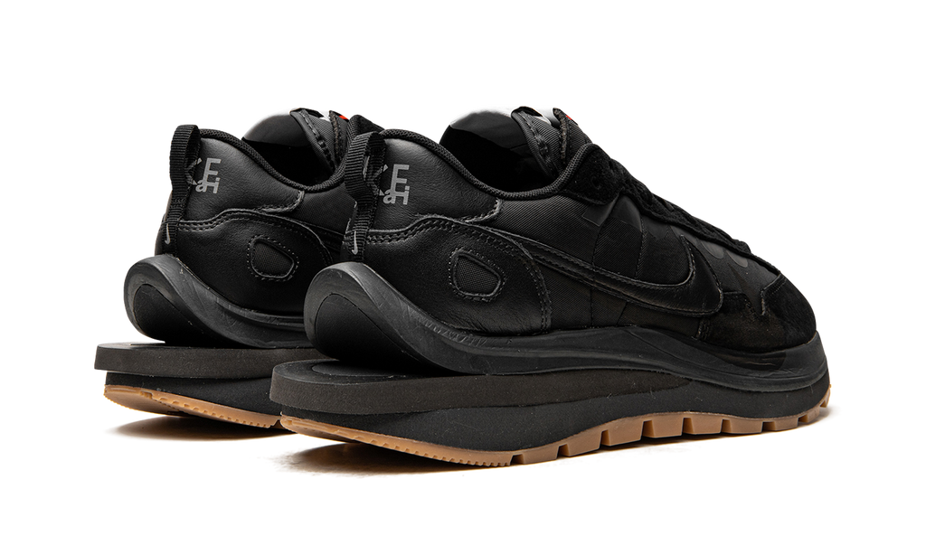 Nike Vaporwaffle Sacai Black Gum 