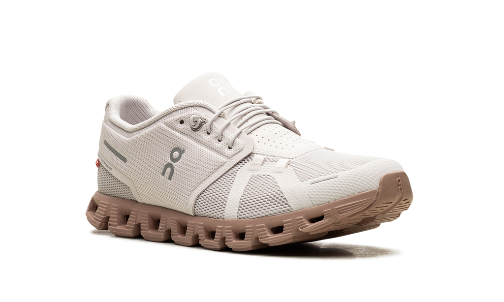 In Running Cloud On 5 Sand Rosebrown