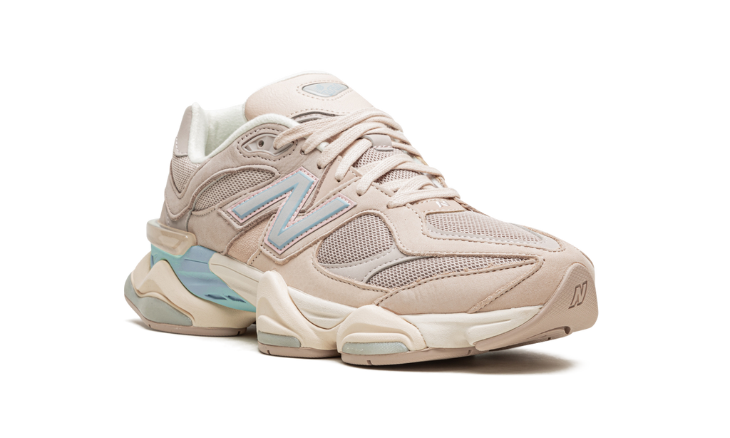 New Balance 9060 Elfenbein