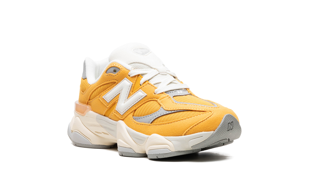 New Balance 9060 Gelb Beige