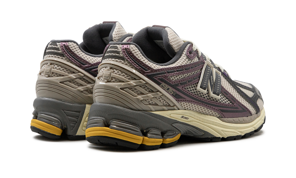 New Balance 1906R "LAKRITZE"