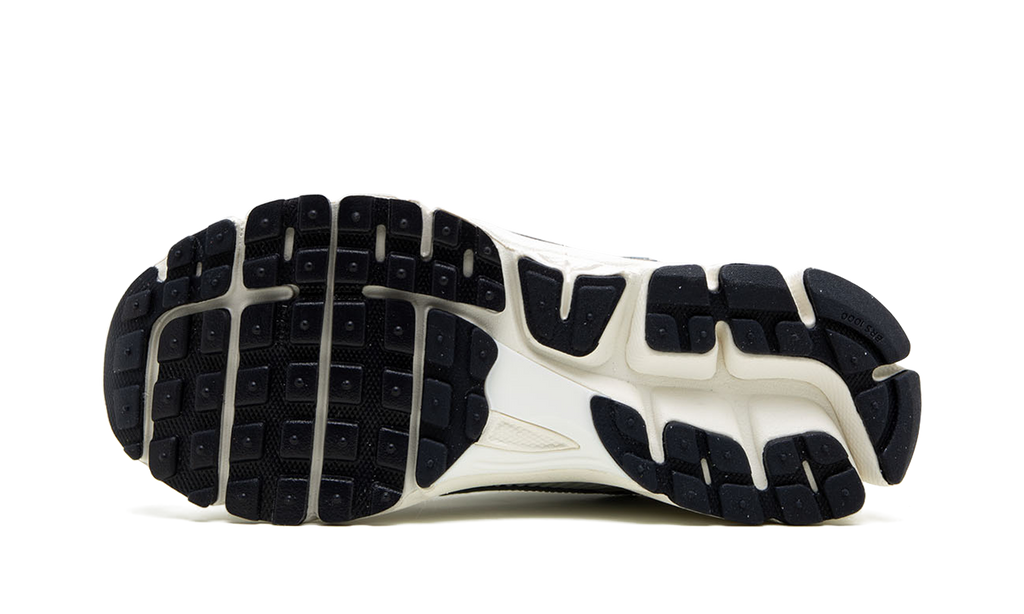 Nike Zoom Vomero 5 Photon Dust Metallic Silber