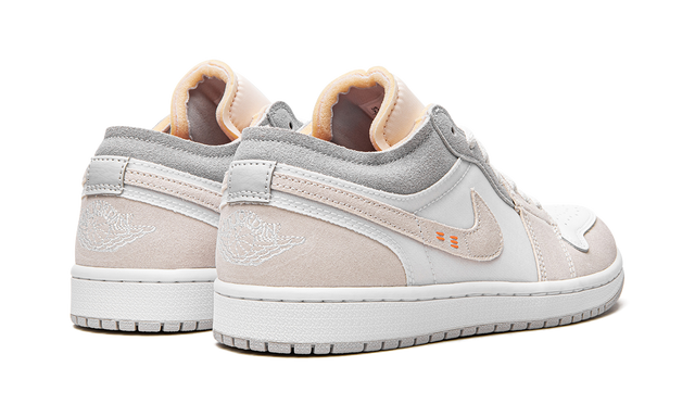 Air Jordan 1 Low Inside Out Cremeweiß Hellgrau 