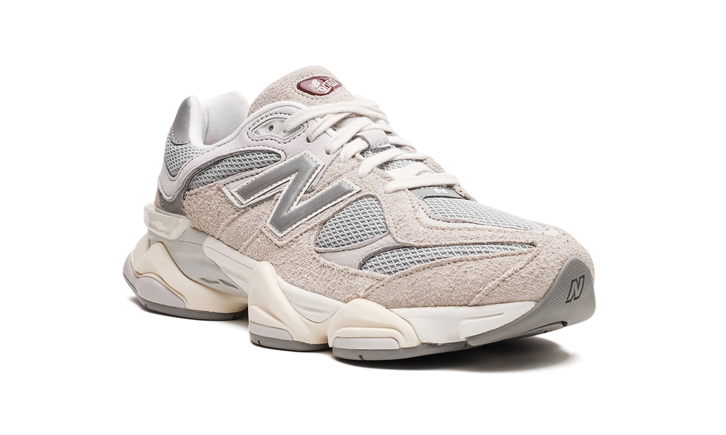 New Balance 9060 Lunar Timberwolf Grau