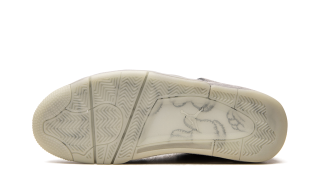Air Jordan 4 Retro Kaws Cooles Grau 