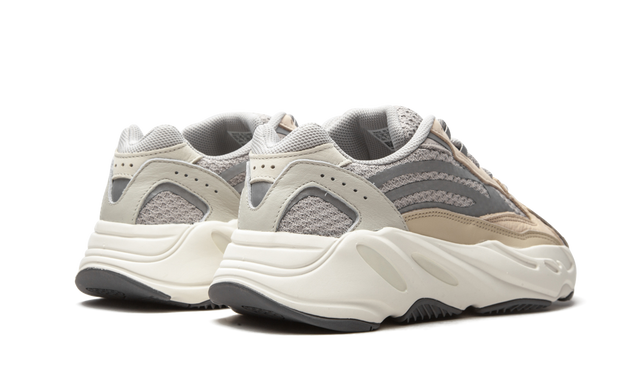 Adidas Yeezy Boost 700 V2 Creme 