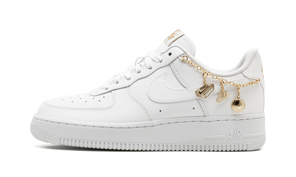 Nike Air Force 1 Low LX Weißer Anhänger