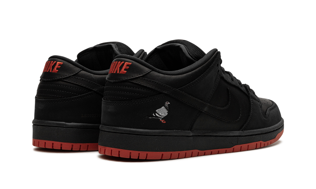 Nike SB Dunk Low Schwarze Taube