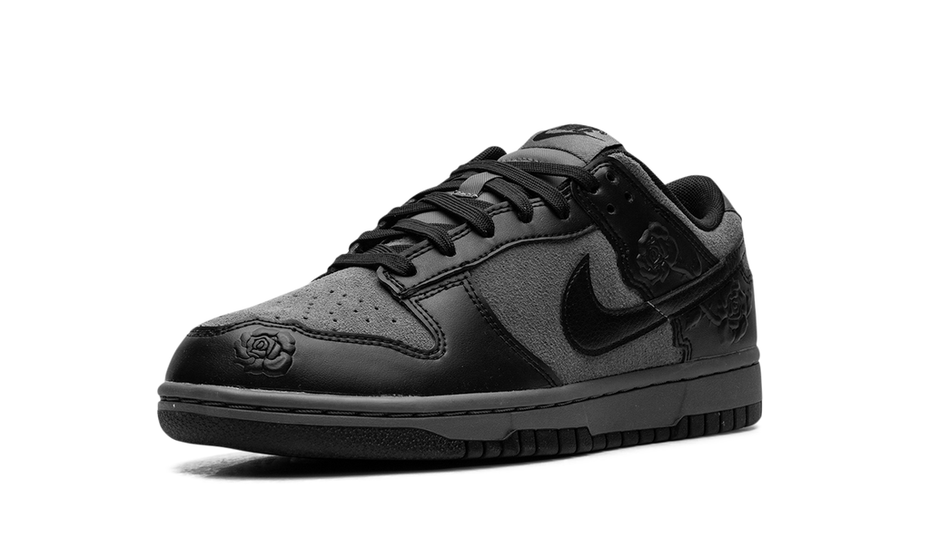 Dunk Low WMNS "Schwarze Rosen"