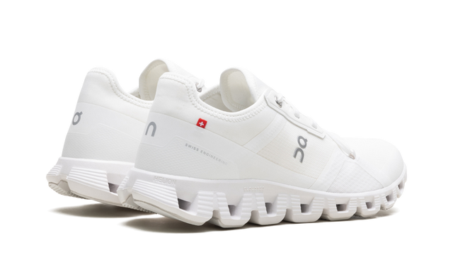 On Running Cloud X 3AD Undyed Weiß