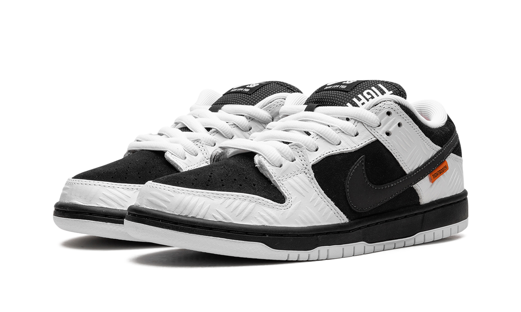 Nike SB Dunk Low TIGHTBOOTH 