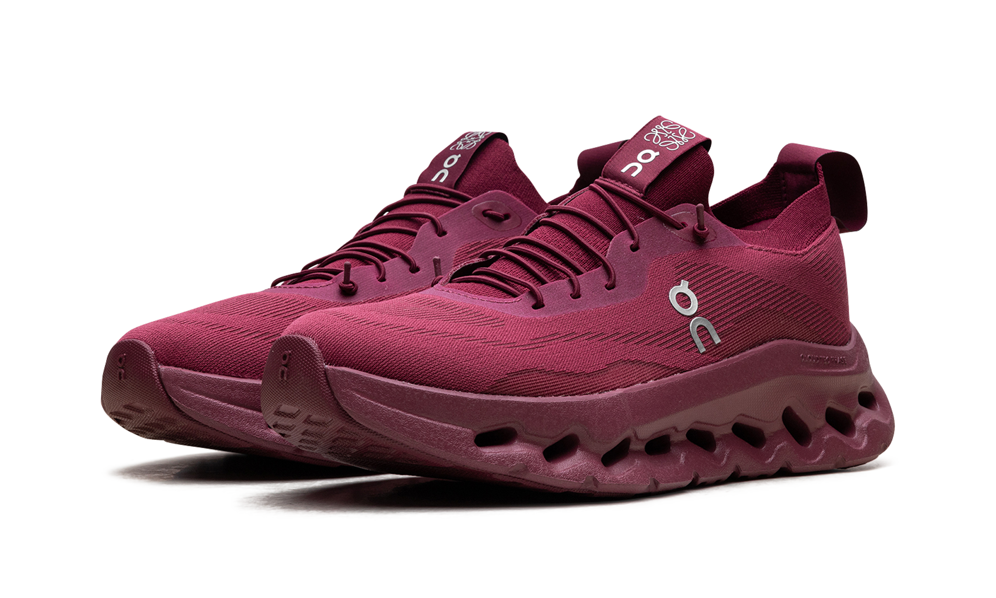 Em Running Cloudtilt Beet Red