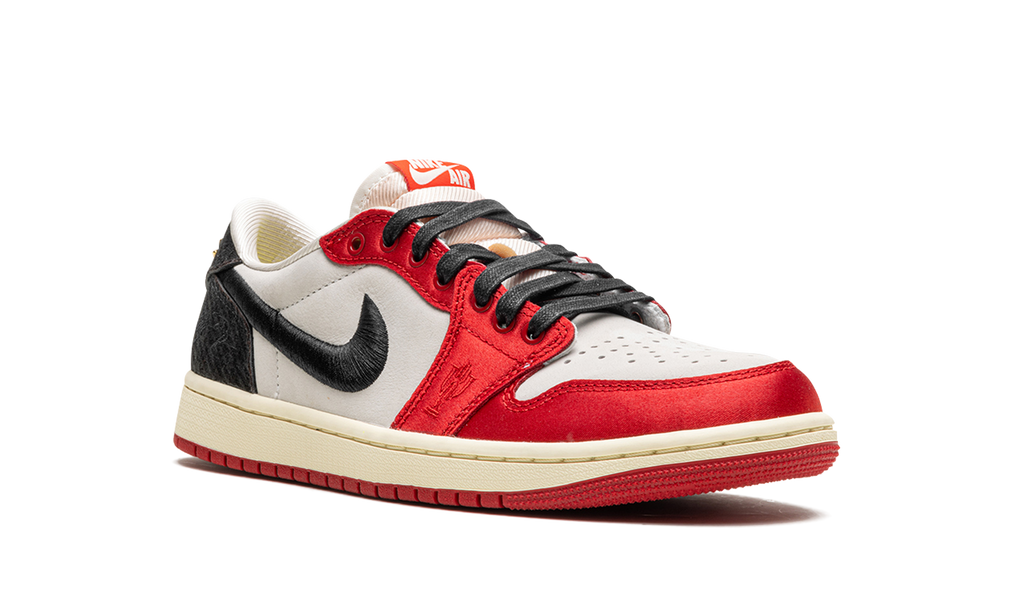 Jordan 1 Retro Low Trophäenraum 