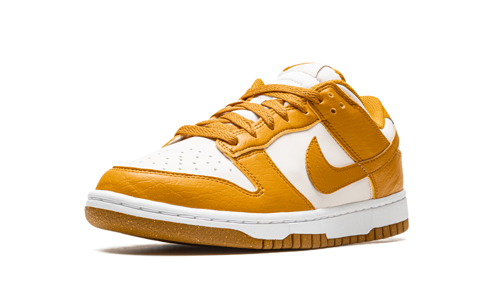 Nike Dunk Low Next Nature Phantom Gold Wildleder
