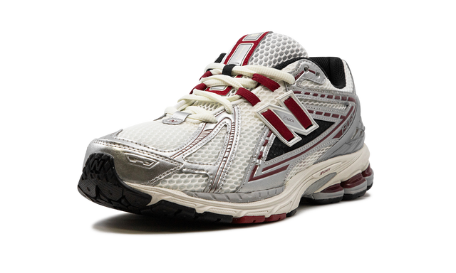 New Balance 1906R "Silber/Karmesinrot"