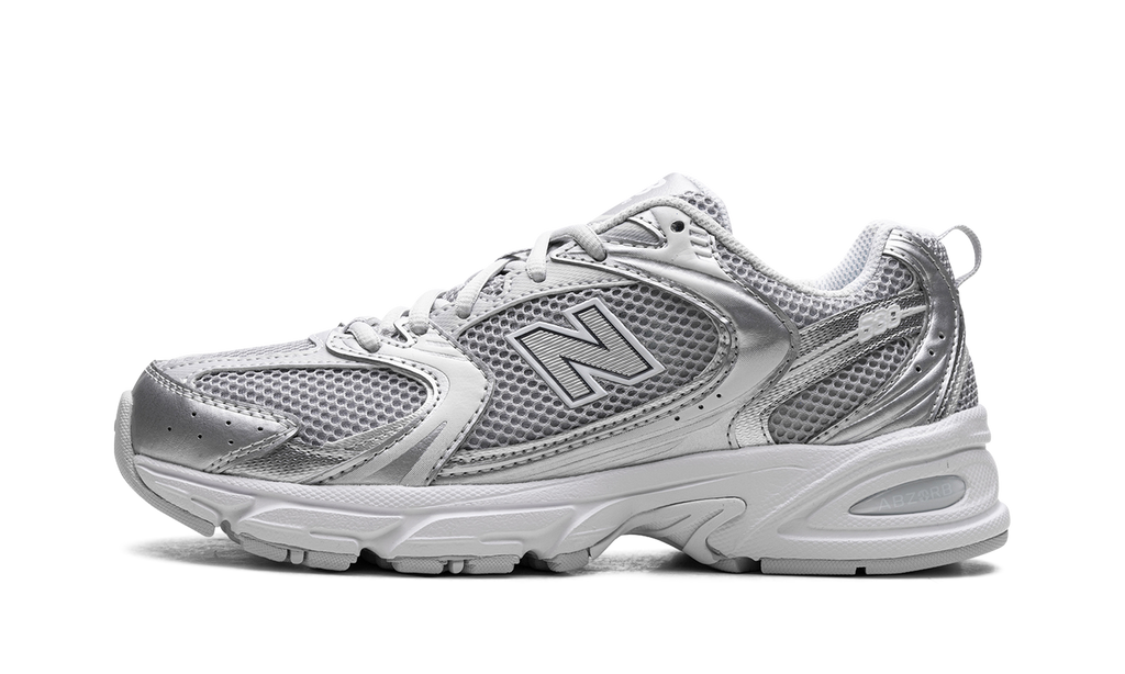 New Balance 530 Moonbeam Silber Metallic