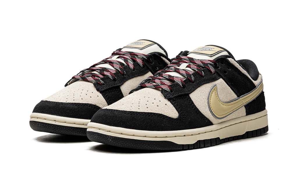 Nike Dunk Low LX Schwarzes Wildleder Team Gold