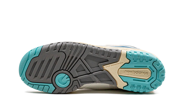 New Balance 550 Meersalzgelb