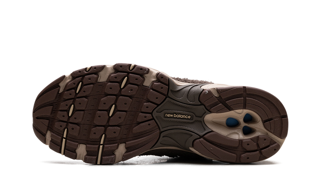 New Balance 530 Braun Hellbraun