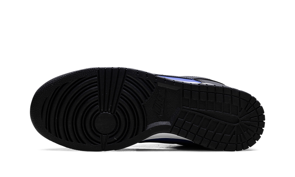 Dunk Low „Hyper Royal“