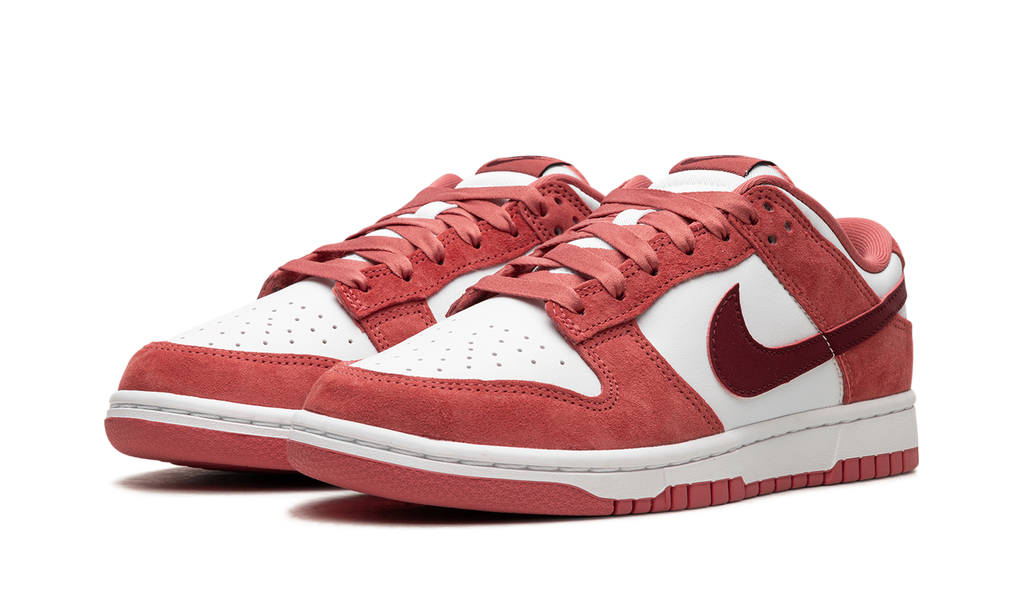 Nike SB Dunk Low Valentinstag (2024) 