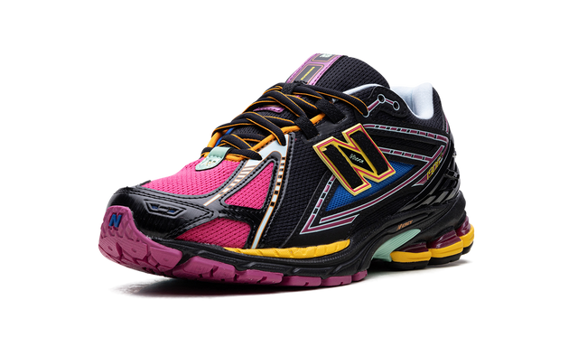 New Balance 1906R "Schwarz/Pink"