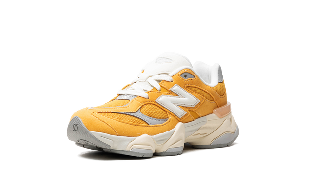 New Balance 9060 Gelb Beige