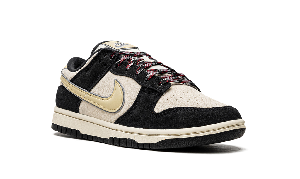 Nike Dunk Low LX Schwarzes Wildleder Team Gold