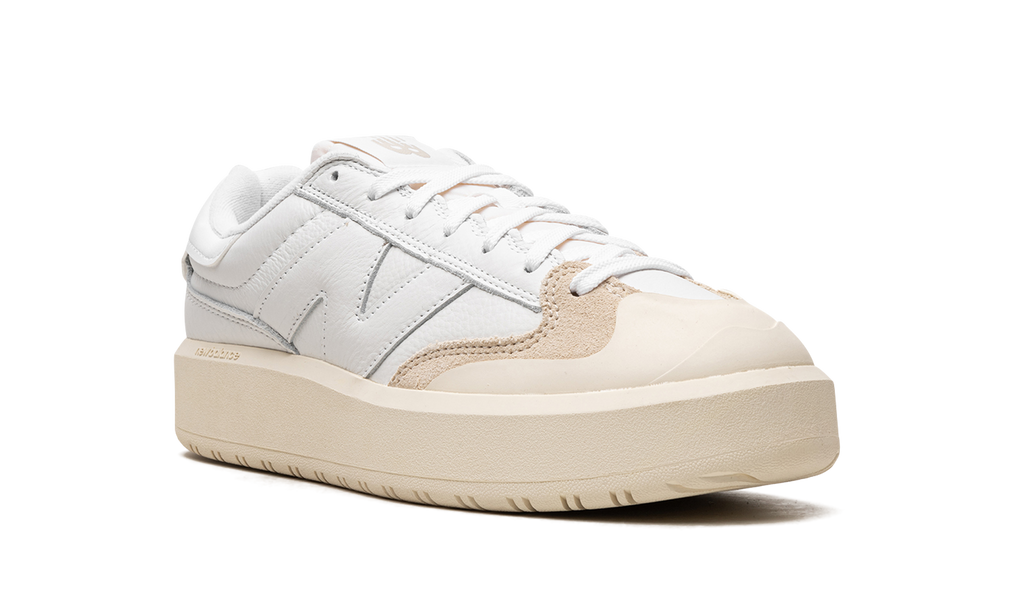 New Balance 302 „Weißer Mondstrahl“